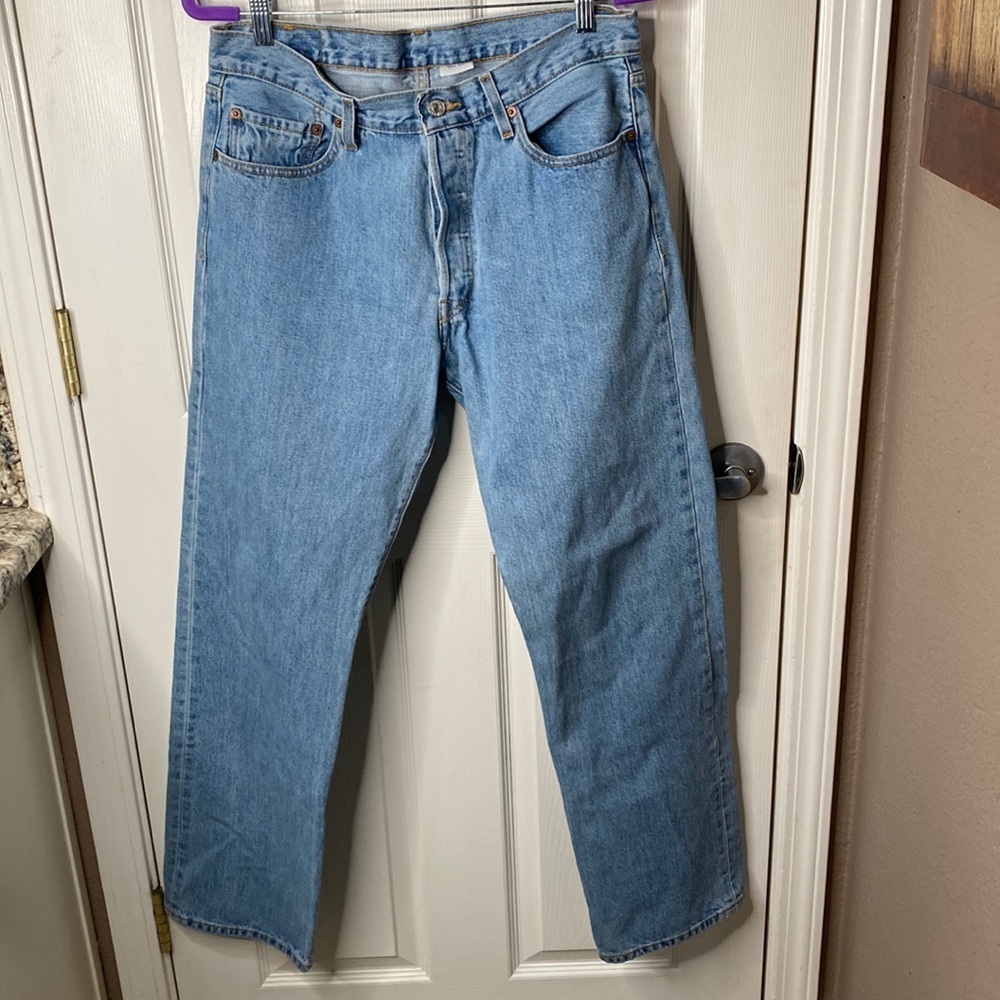 Vintage Y2K levis size 34 mens button fly blue jeans